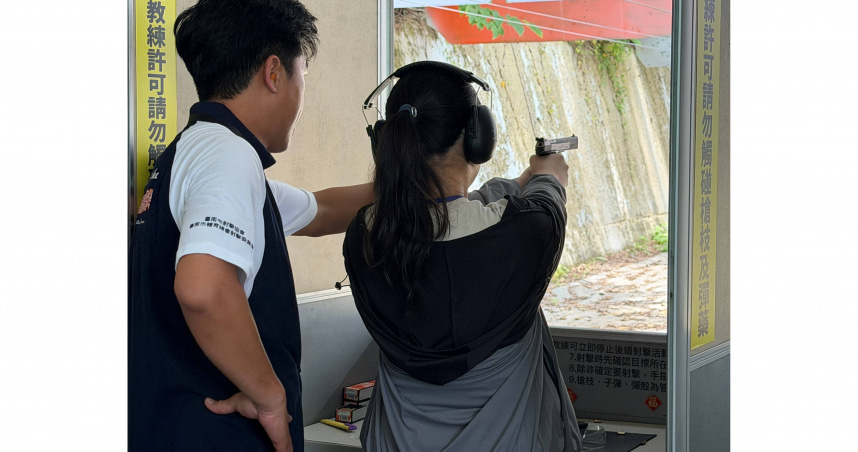 以射擊培養專注與自律，兒少柳營體驗多元學習。（圖片提供／臺南市政府）
