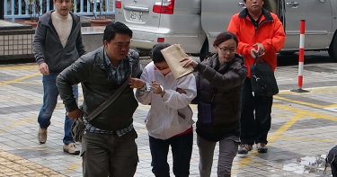 高雄蛇蠍人妻弒夫!勾補習班小王自導自演 搜尋紀錄「關鍵字」露餡