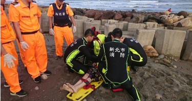 醉男攜友划船出海遭浪捲1死1命危 他不救人跑回家睡覺