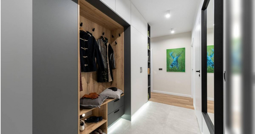 日本東京一名16歲女高中生加藤若香失蹤多日，被發現陳屍在衣櫃中。（示意圖／Pixabay）