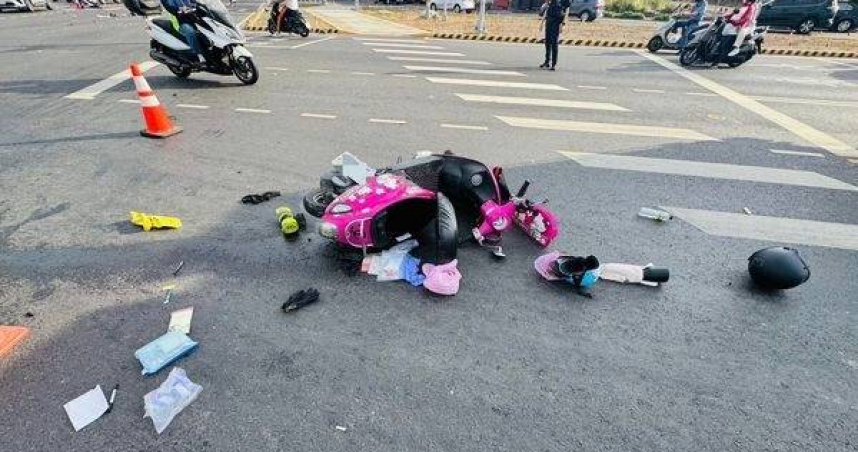 闖紅燈男撞飛2騎士後落跑警方追緝中。（圖／翻攝畫面）