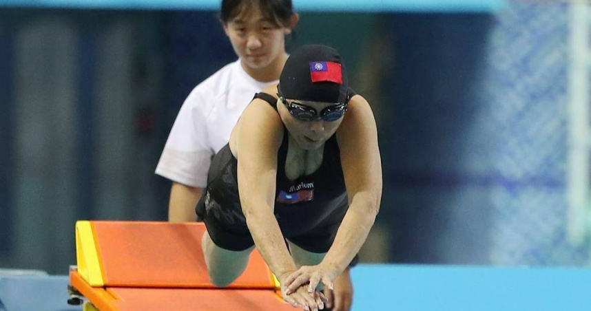 唐成瑤18日參加女子50公尺蛙式（95＋）賽事，最後以2分27秒的成績勇奪金牌。（圖／中國時報黃世麒攝）