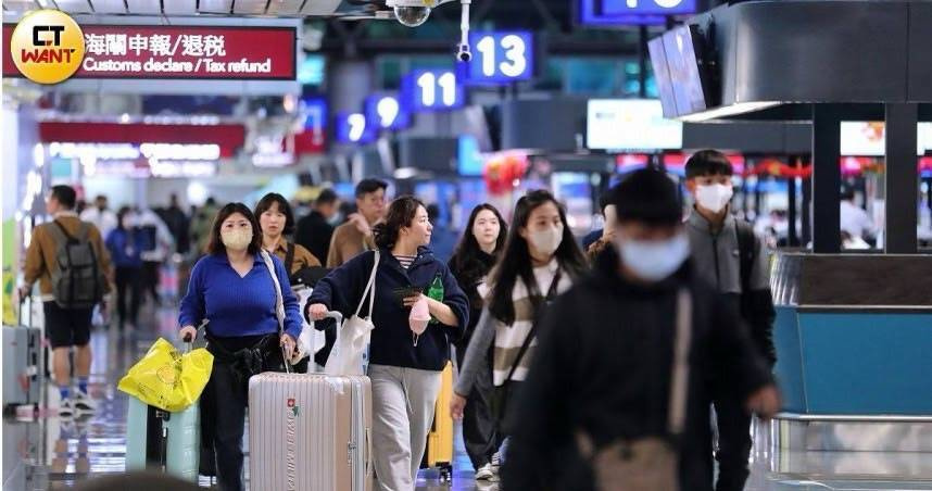 交通部觀光署指出，共有5家旅行社因財務狀況異常，且有損害旅客權益的疑慮遭主管機關勒令停業3個月。（示意圖／周志龍攝）