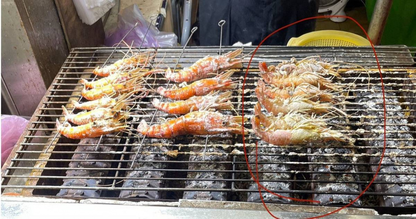 六合夜市泰國蝦攤販被嫌貴。（圖／翻攝爆料公社）