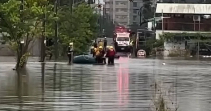 「無視封鎖線」硬闖淹水區　南投57歲男騎車闖連人帶車滅頂喪命