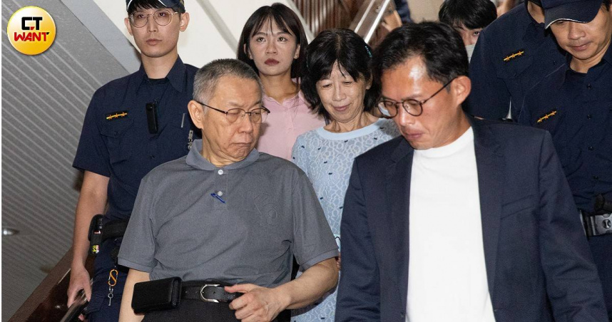 前民眾黨主席柯文哲維持原具保停押7千萬，限制住居、出境、出海、科技電子監控。（圖／黃耀徵攝）