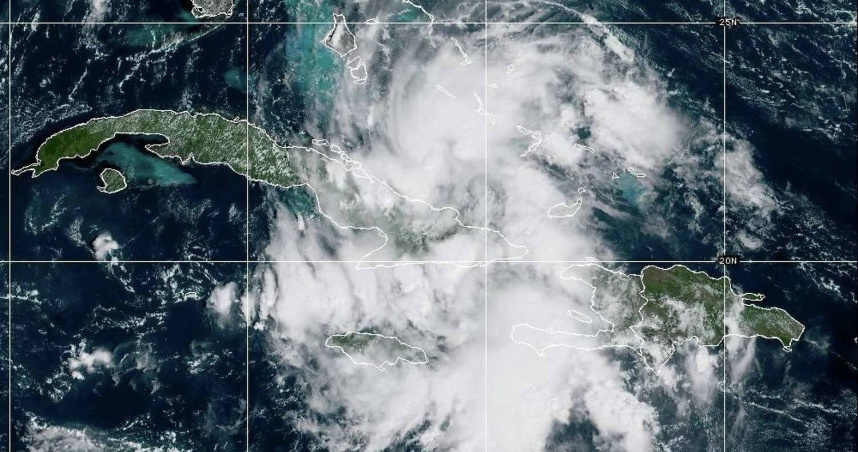 熱帶低壓「伊梅達」逼近美東南沿岸。（圖／翻攝自NOAA）