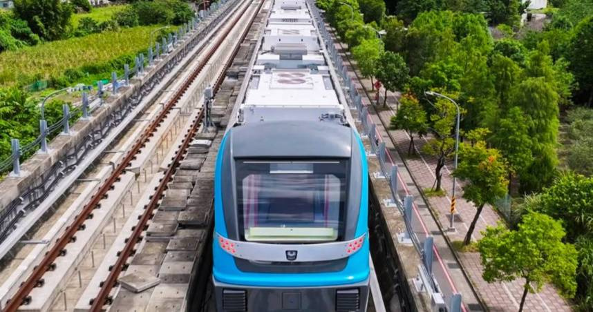 有民眾反應三鶯線轉乘北捷板南線被扣兩次錢，對此，新北捷運局也回應了。（圖／翻攝臉書／新北捷運局）