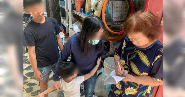 3歲男童迷走街頭 熱心鄰長報訊警送返家