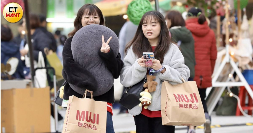 週日起冷氣團逐漸減弱，下週一到下週四溫度逐漸升高，週四中南部高溫可上看30度。（圖／方萬民攝）