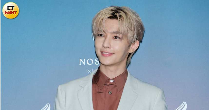 炎亞綸出席代言活動，被問昔日隊友汪東城長相在進化時，表示對方開心就好。（圖／楊澍攝）