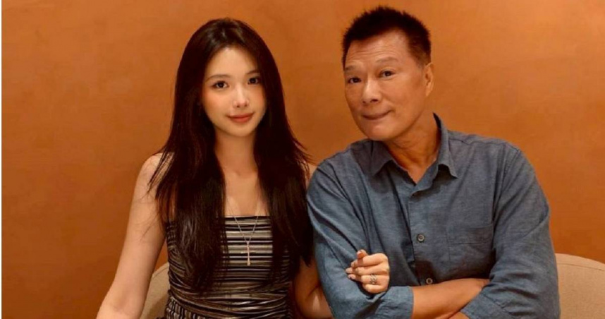 蔡詩萍（右）跟女兒合影。（圖／翻攝蔡詩萍臉書）