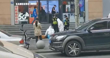 才剛解封城...武漢驚傳男「不明原因」倒路邊 官方澄清:是酒醉