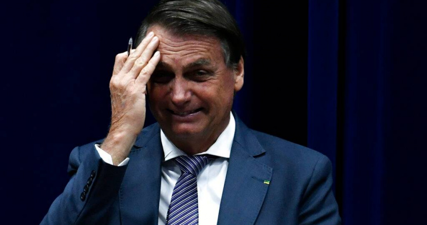 巴西前總統波索納洛因破壞電子腳鐐並疑似有潛逃計畫遭警方收押。 （圖／達志／美聯社，下同）