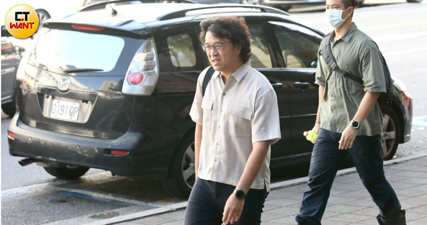 民進黨立委沈伯洋表示，提升赴中行程透明度，有助於補強制度漏洞、守護國家安全，呼籲朝野共同支持修法。（圖／CTWANT攝影組）