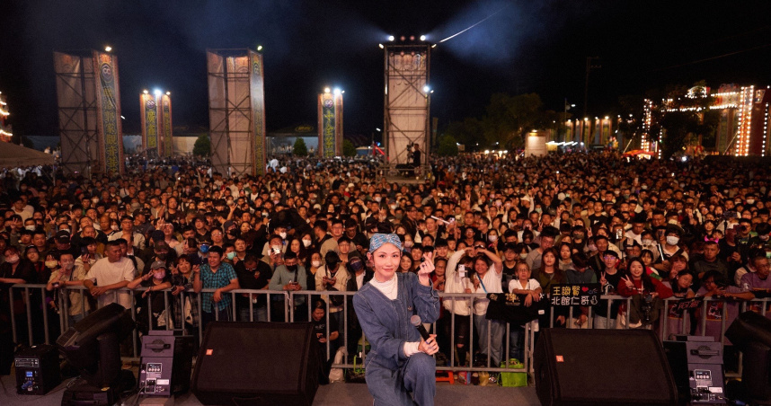 李千娜大年初五受邀前往屏東麟洛參與開工盛典演出。（圖／劇樂蹦娛樂提供）