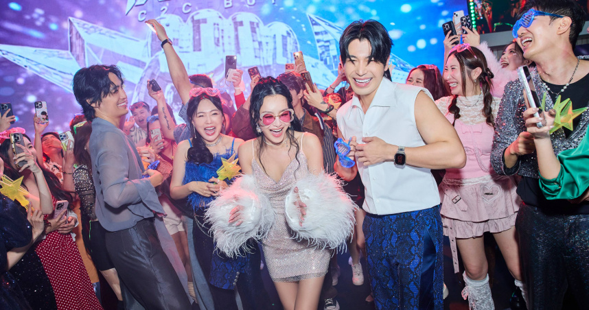 王思佳「快電獎」出席翻唱王心凌經典舞曲〈愛你〉。（圖／快電商提供）