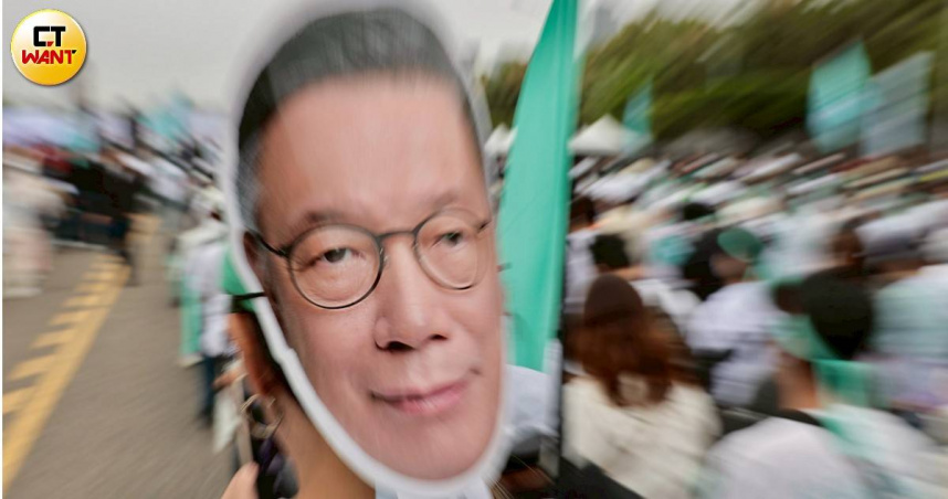 民眾黨創黨主席柯文哲遭判17年、褫奪公權6年，掀起政壇關注。（圖／黃耀徵攝）