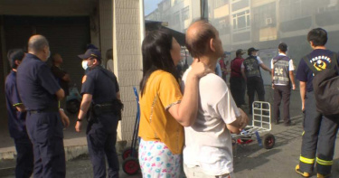 醫家大火/高雄民宅大火女兒1家5口均無生命跡象 屋主是前高醫院長賴文德