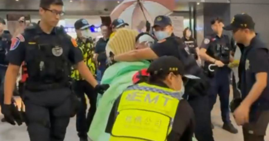 和老婆吵架臨時買票沒人理！　男竟衝休息室挾持國泰空服實習生