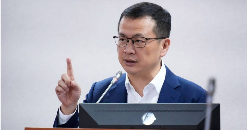 羅智強表示，14年過去了，他想請沈伯洋看看這個案子。（圖／翻攝自羅智強臉書）