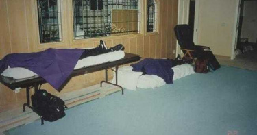 「上帝來了」讓39名信徒自殺 美國邪教天堂之門背景起底