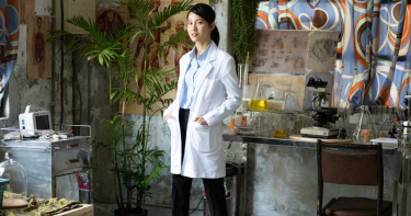 武漢肺炎「新戲煉獄情節」巧撞梗 連俞涵扮女醫救世
