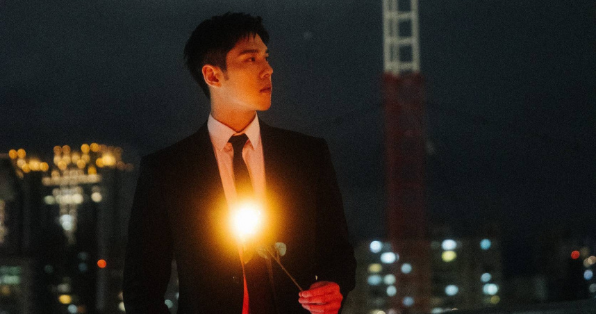 周予天在西洋情人節當天推出新歌〈Blueskies＆Heartaches〉MV。（圖／天立揚製片提供）