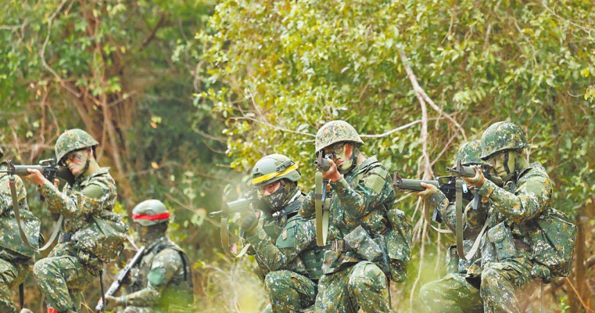 去年一年期義務役共徵集6956員，轉服志願役共993人。（圖／報系資料照）