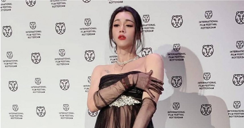 蔡書綺在《誰在看著我們》演出全裸「貴妃出浴」戲。（圖／攝露士提供）