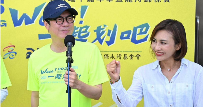 高雄市長陳其邁（左）2026年即將卸任，近期盛傳他力拱立委邱議瑩（右）接棒，甚至力薦總統賴清德支持，也讓外界密切觀察邱議瑩的爆發力。（圖／翻攝自立委邱議瑩臉書）