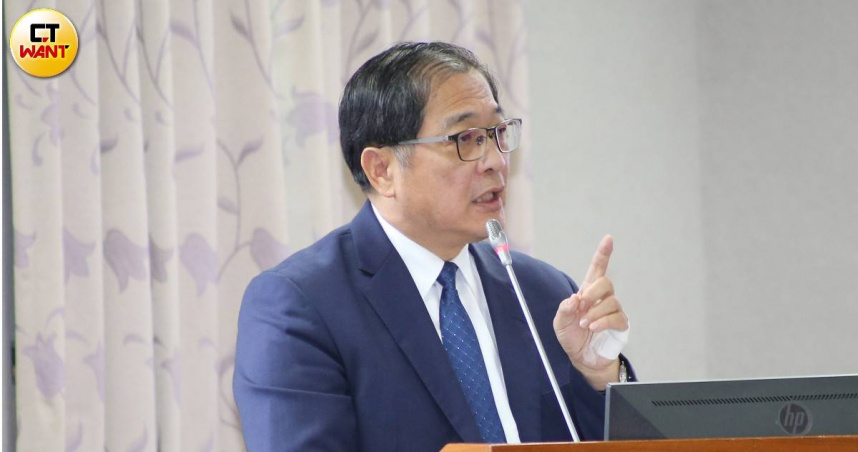 法務部長鄭銘謙再次重申，立委播放審訊的錄音檔，真偽難辨，恐有誤導視聽，實為不妥。（圖／黃鵬杰攝）