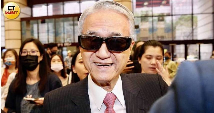 吳東進與女兒吳欣儒，近期大舉出清持股，引發市場關注。（圖／黃耀徵攝）