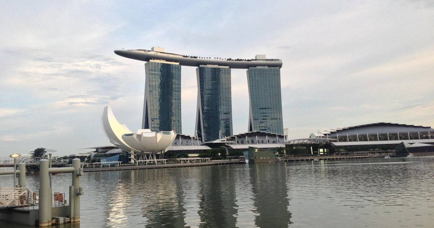 《2025全球財富與生活指數》報告，新加坡連續第三年蟬聯「全球最昂貴城市」冠軍。（圖／Pixabay）