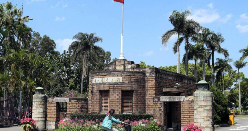 台中一中一名女學生原本錄取台大醫學系，卻因科展作品抄襲被取消資格。（圖／報系資料照）