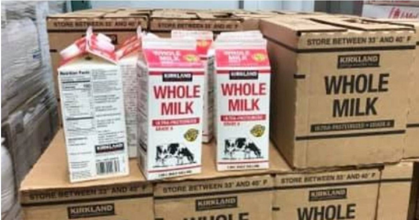 美式賣場好市多自有品牌Kirkland的牛奶保存期限比其他品牌長,甚至過期7天還不會變質,背後原因曝光後會員讚到不行。(圖/翻攝自Costco好市多 商品經驗老實說)