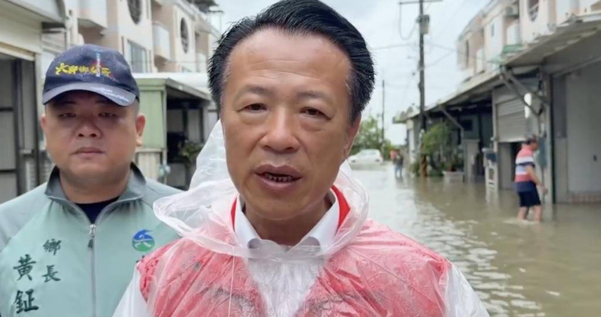 嘉義縣長翁章梁針對停班課宣布時間點做出回應。（圖／中國時報呂妍庭翻攝）