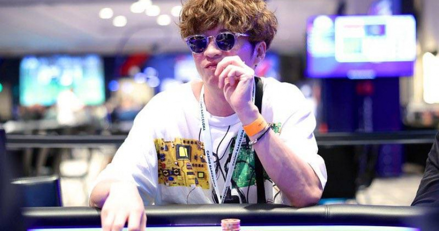 田中圭現身巴塞隆納的撲克牌大賽。（圖／翻攝自社群網站X @umiuminemui）