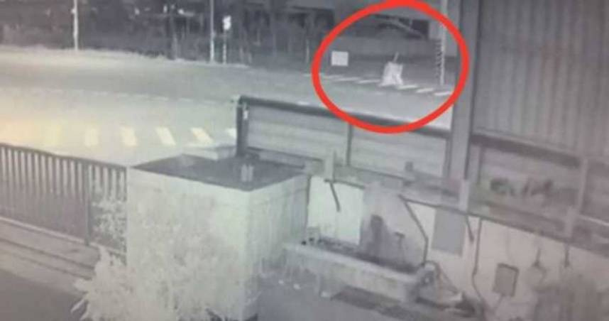 彰化縣伸港鄉2024年2月22日發生一起奪命車禍。（圖／翻攝畫面）