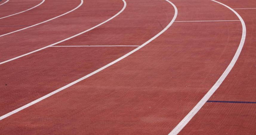 大陸一間航空公司進行年度體能考核，一名38歲男員工跑3000公尺昏倒，送醫隔日宣告不治。（示意圖／Pixabay）