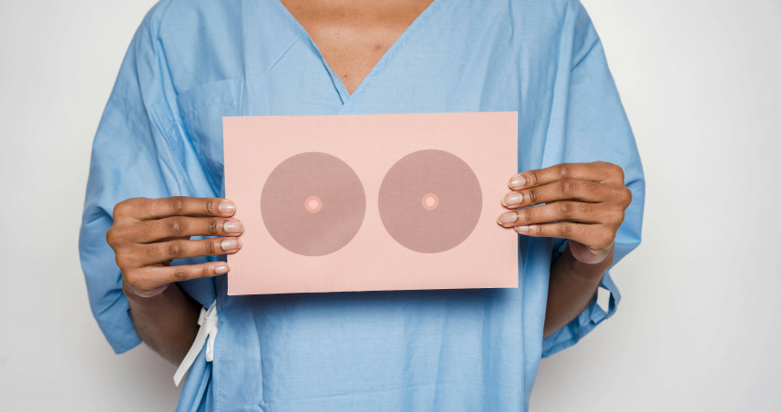 女子乳頭破皮難癒合，最後診斷出乳癌。（示意圖／Pexels）