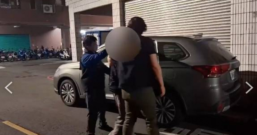 拘提犯嫌畫面。（圖／翻攝畫面）