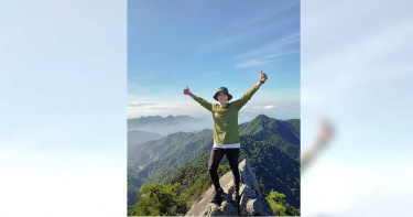 成功挑戰險峻鳶嘴山 唐振剛:用生命換畫面