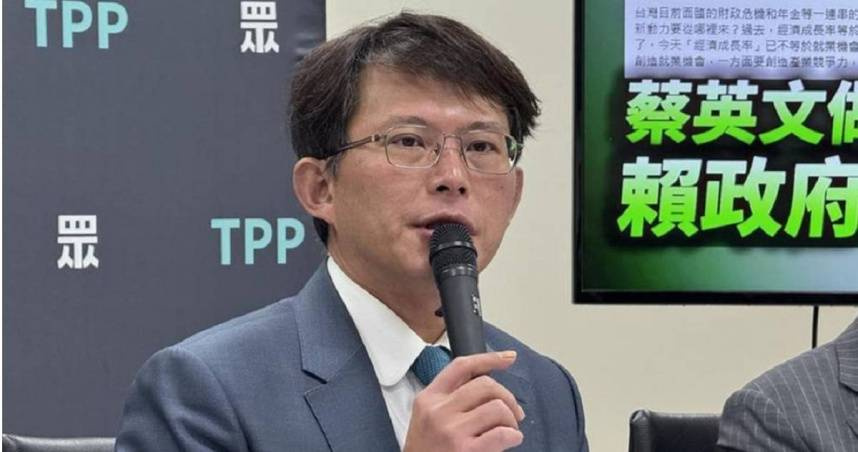 代理黨主席黃國昌昨（5）日進行號次抽籤後，隨即向黨中央請假至選舉結束，黨務暫由秘書長周榆修暫代。（圖／報系資料照）