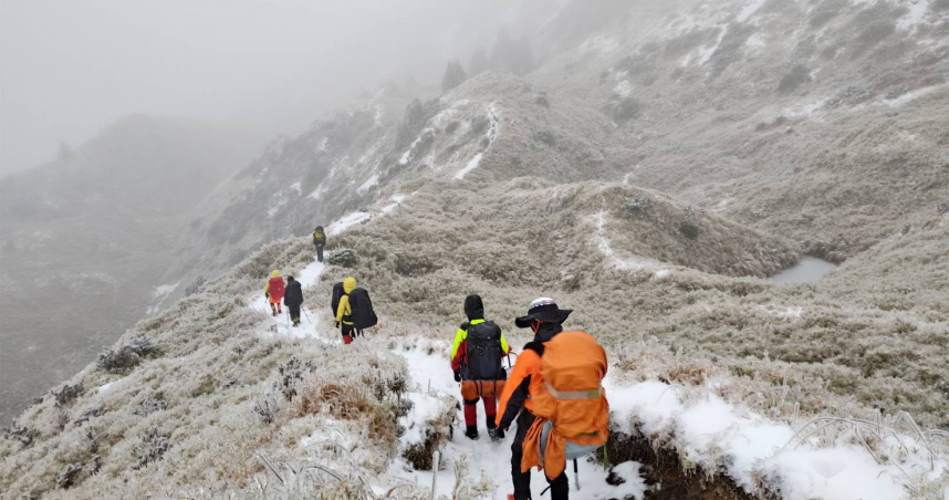 近來天氣乍暖還寒，發生多起山難事故。（圖／翻攝自太魯閣國家公園臉書）