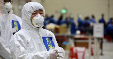 陳時中坐鎮陪檢!幾乎一夜未睡 華航169人、東航192人抵台
