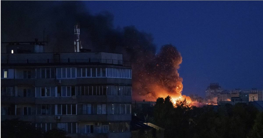 俄羅斯持續轟炸烏克蘭。（圖／達志／美聯社）