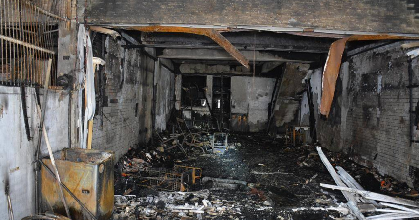 宜蘭某民宅8日晚間發生火災，導致2人喪命，火調人員研判起火點為1樓彈簧床。（圖／翻攝畫面）