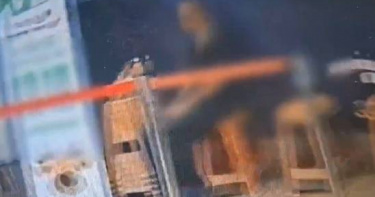 北市大同區太原路上一間旅館27日晚間發生火警，疑似為66歲的江姓房客於房間內抽菸引起。(圖／翻攝畫面)