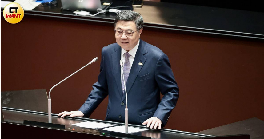 三讀法案不副署爭議延燒，府院與國會憲政攻防再升溫。（圖／黃耀徵攝）